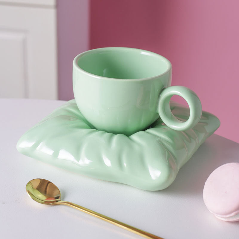Nordic Style Ceramic Cup With Pillow