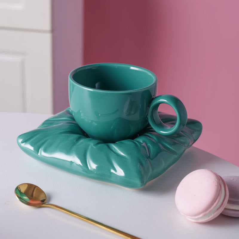 Nordic Style Ceramic Cup With Pillow